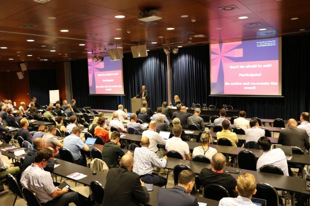 مقاله کنفرانسی چیست؟